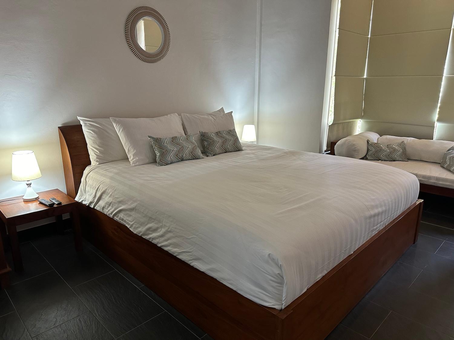 Bale Solah Lombok Holiday Resort Senggigi Exterior photo