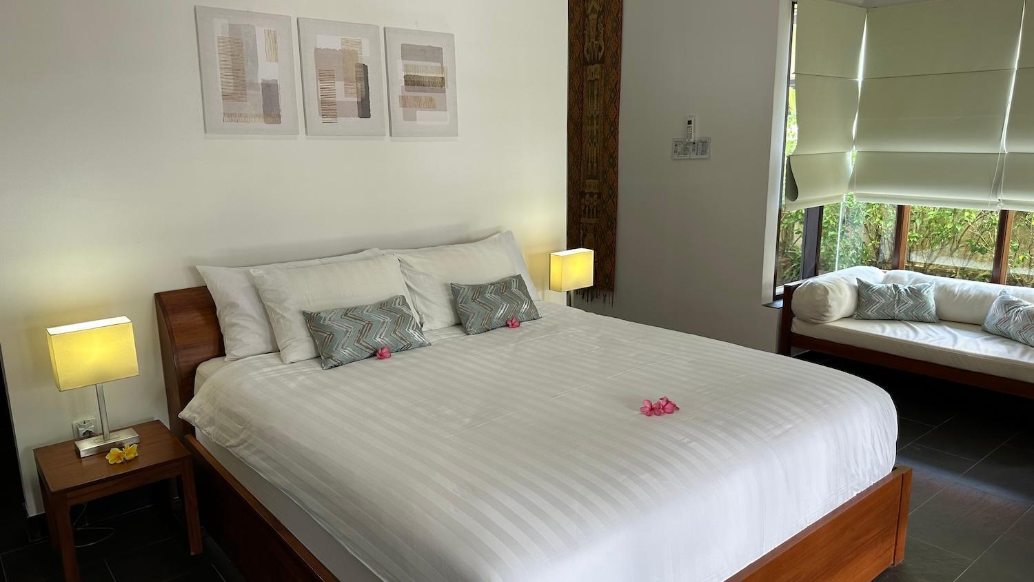 Bale Solah Lombok Holiday Resort Senggigi Exterior photo